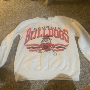 white georgia bulldogs sweatshirt